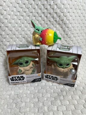 Star Wars The Mandalorian The Child Figures X 3